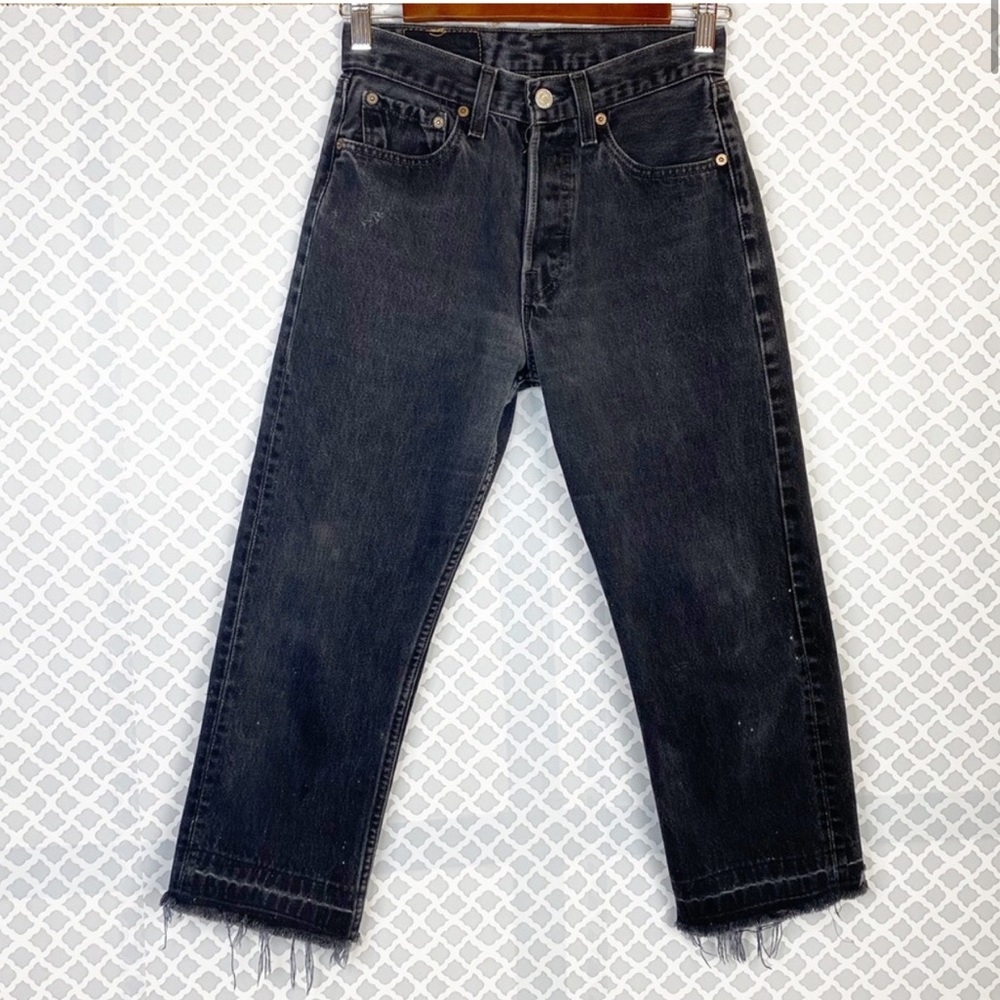 Reposh, supper cute jeans just a little to small for me.